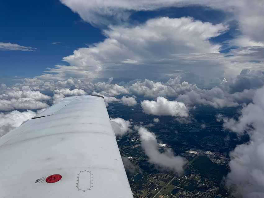 Dodging thunderstorms enroute to Orlando, FL